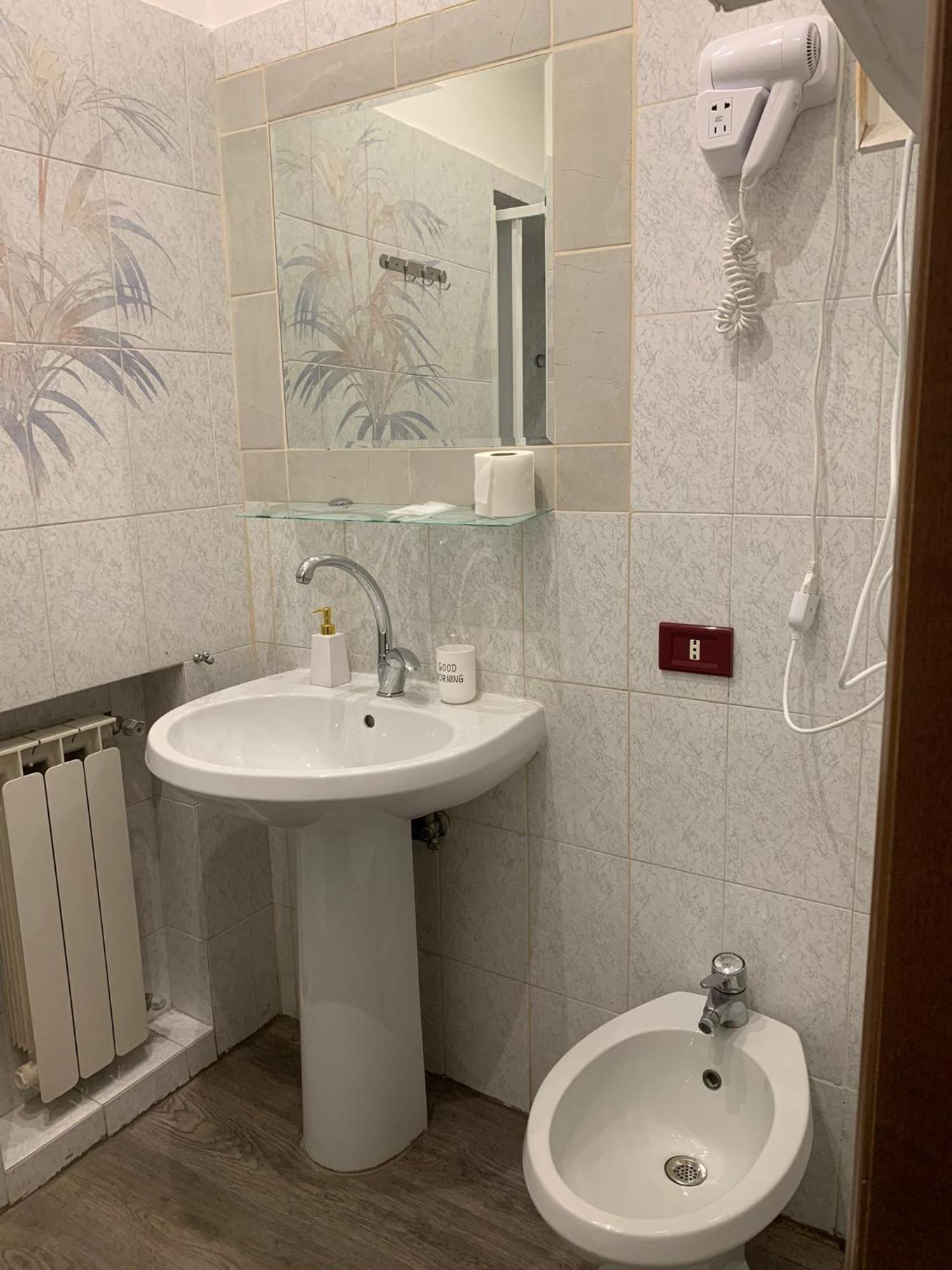 Vatican Rooms Metro Ottaviano Rom Værelse billede